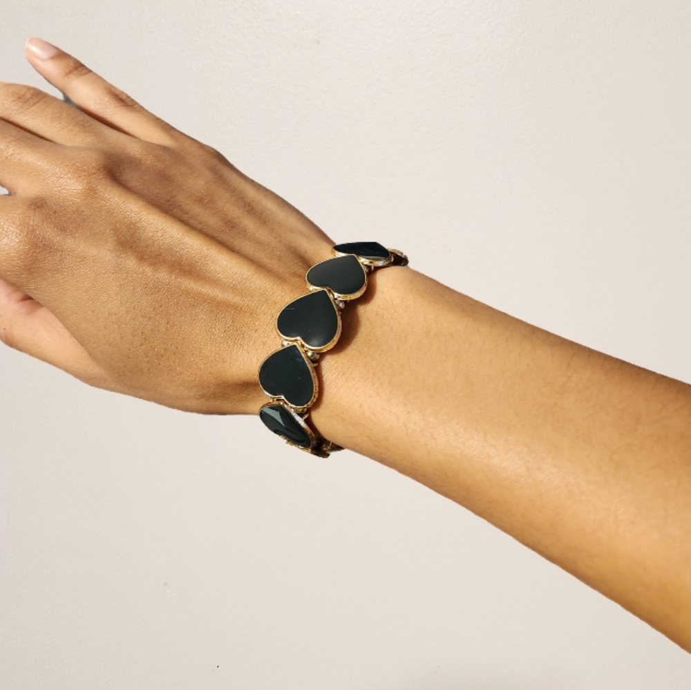 Black heart bracelet